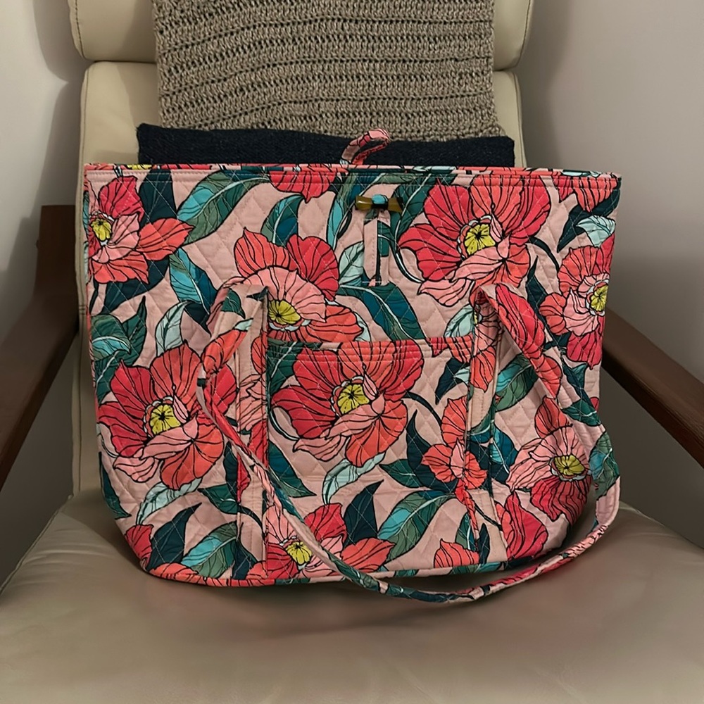 Vera Bradley tote bag